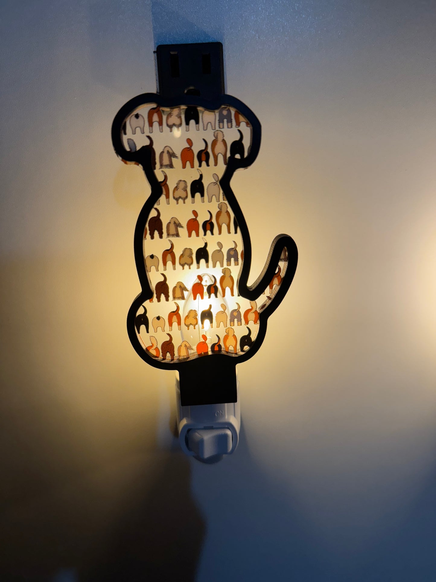 Dog Silhouette Night Light – Rear Admirable
